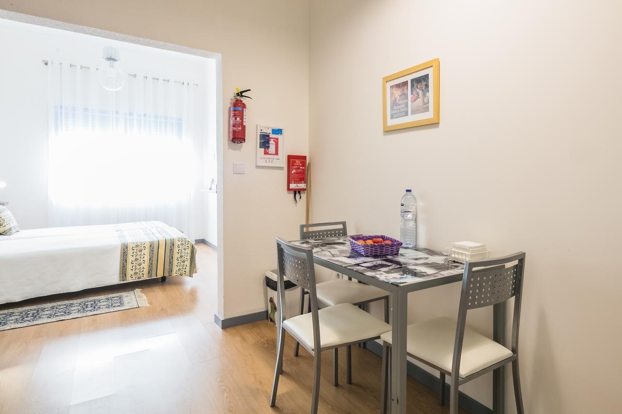Apartamento Purple Room OOporto Esterno foto